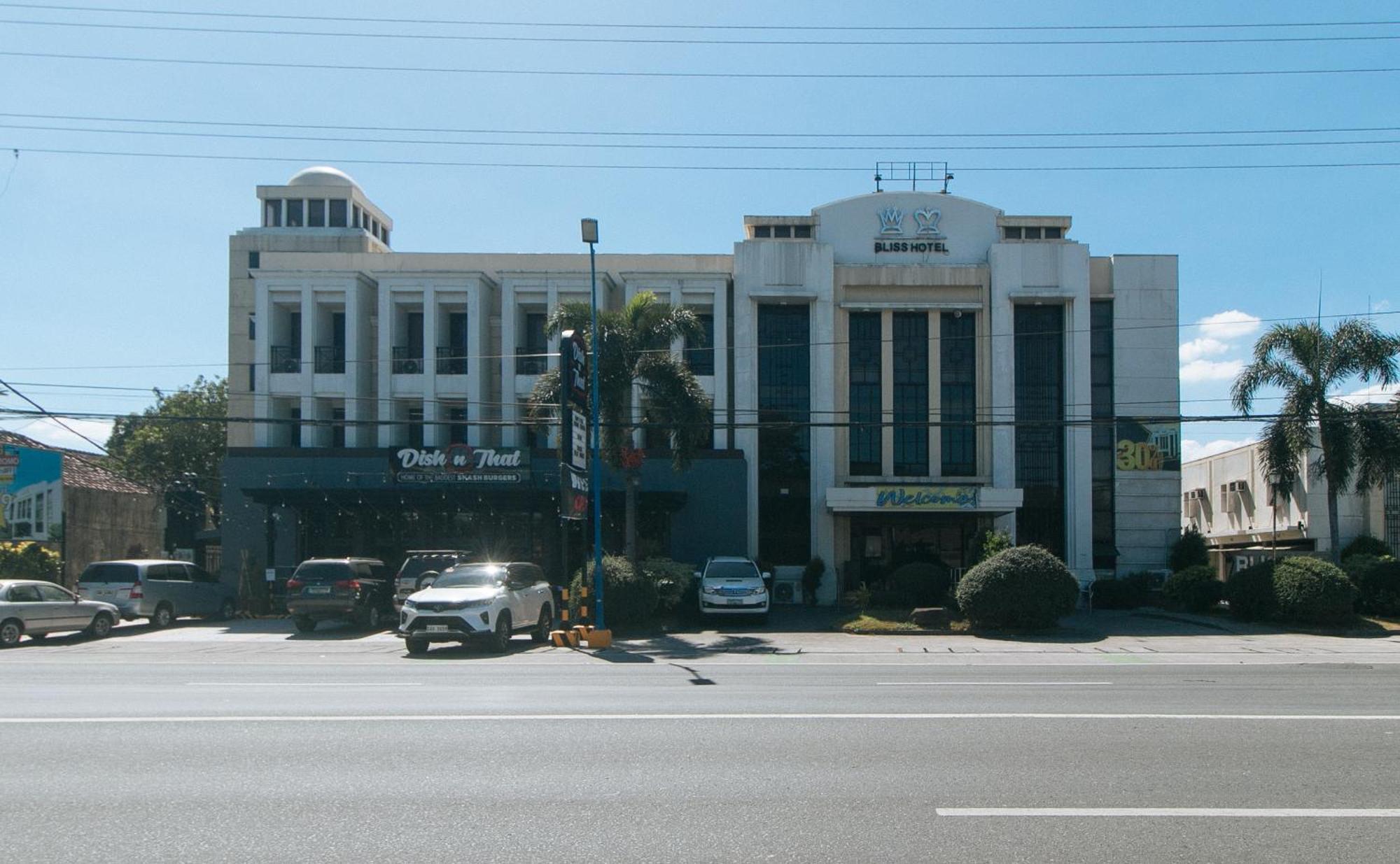 Bliss Hotel San Fernando Pampanga City Dış mekan fotoğraf