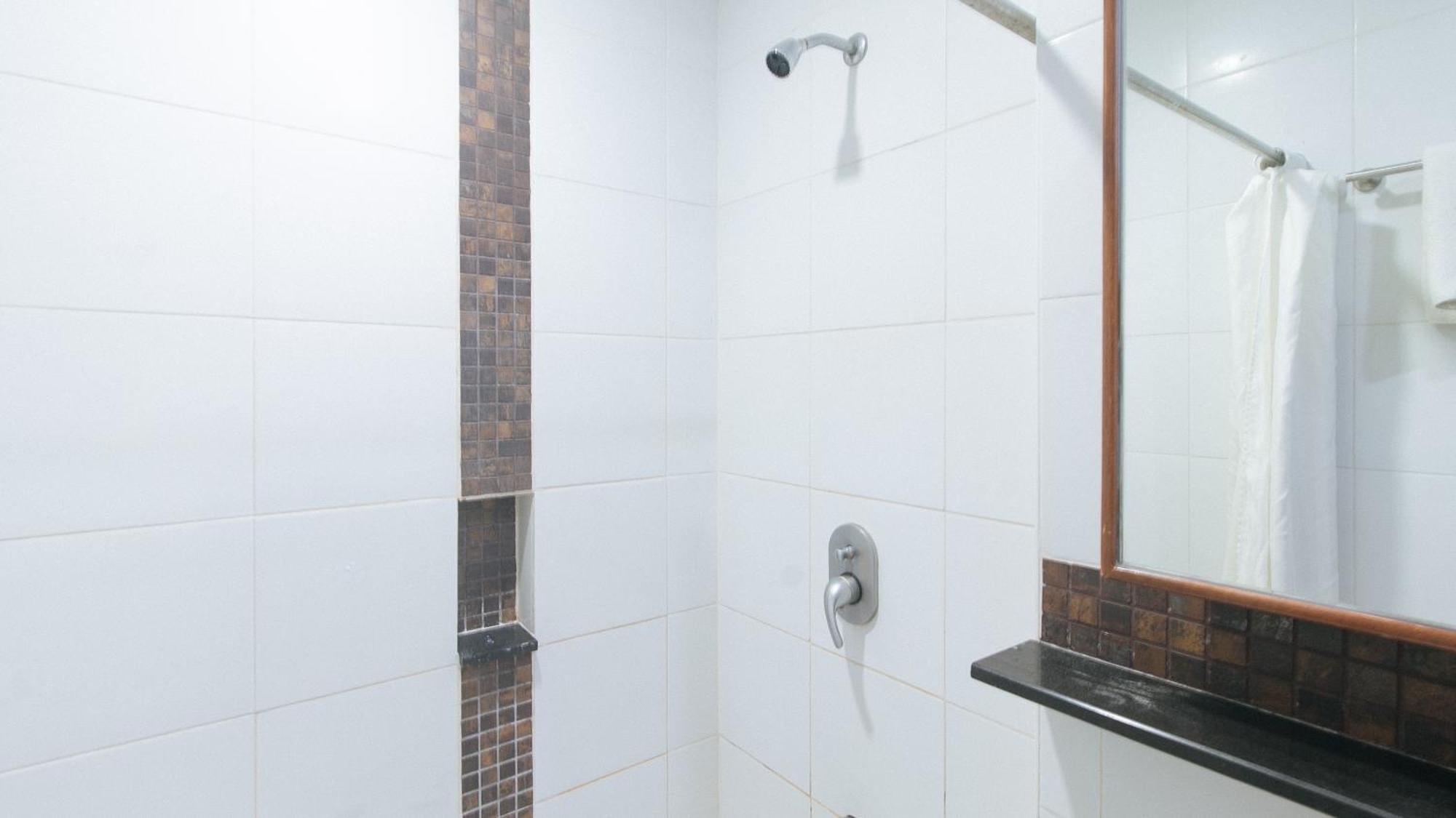 Bliss Hotel San Fernando Pampanga City Dış mekan fotoğraf