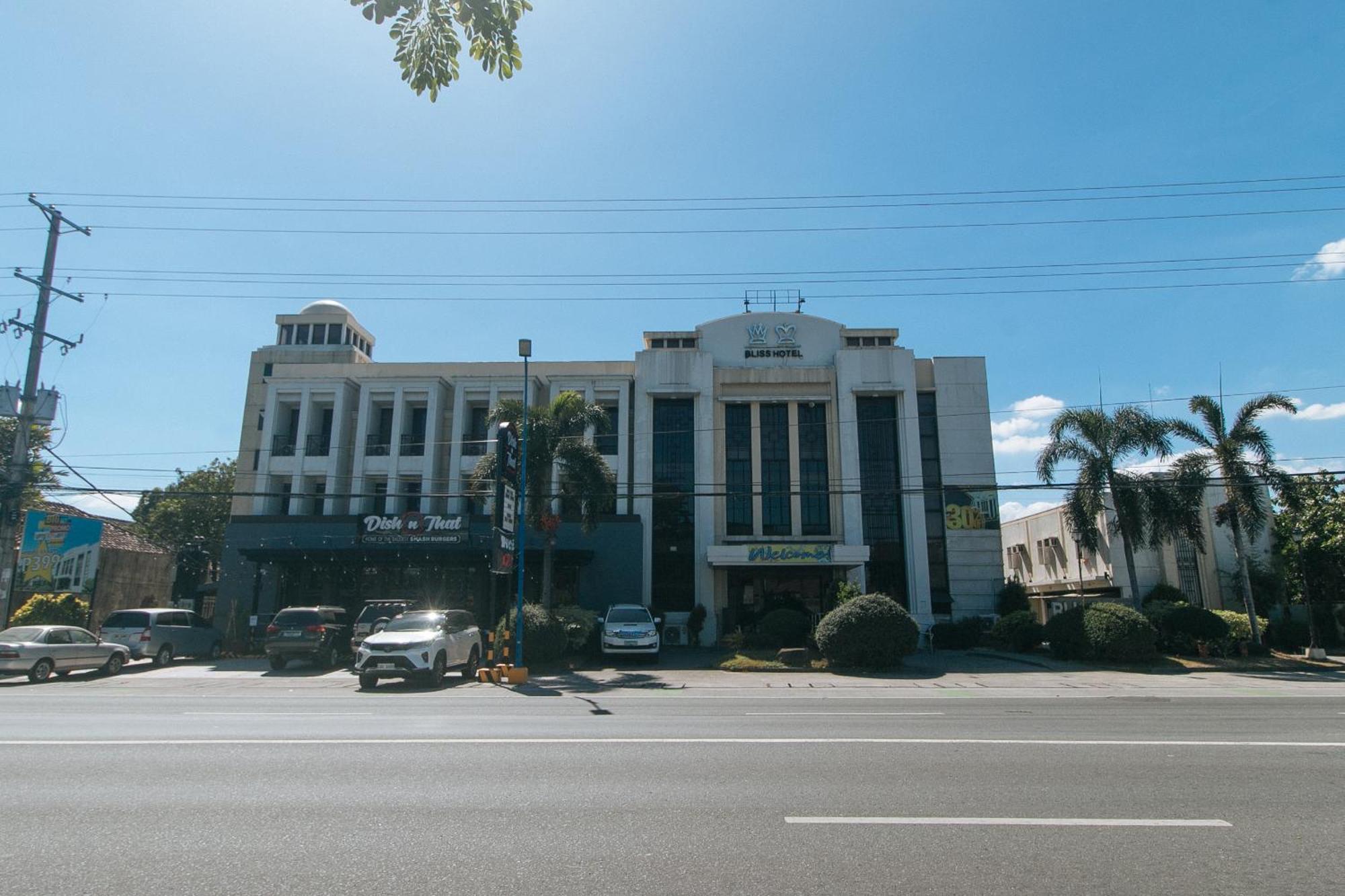 Bliss Hotel San Fernando Pampanga City Dış mekan fotoğraf