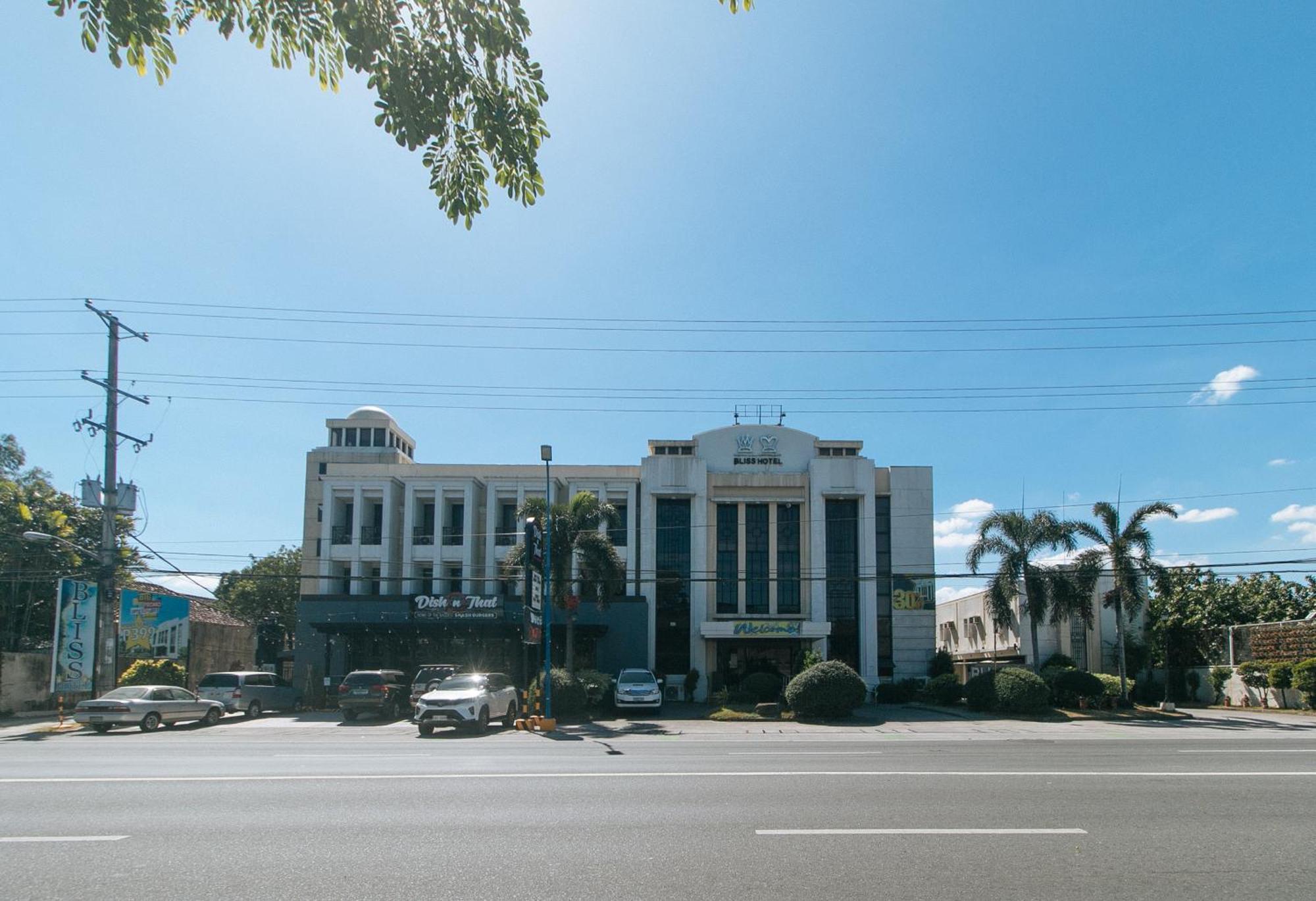 Bliss Hotel San Fernando Pampanga City Dış mekan fotoğraf